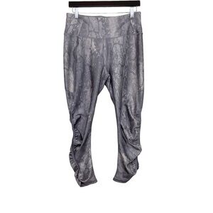 Calia Carrie Underwood Capri Leggings In Snake Print Size Large